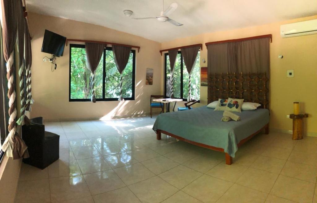 Hotel Wayak Бакалар Екстер'єр фото